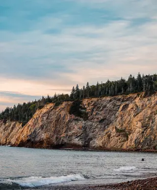 Wandere durch die ungestörte Natur des Cape Breton Nationalparks